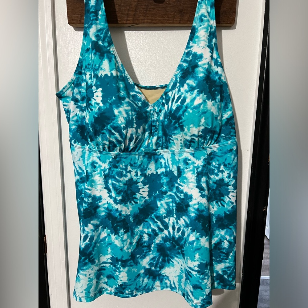 Kim Gravel x Swimsuits For All Scoopneck Tankini (Top Only)